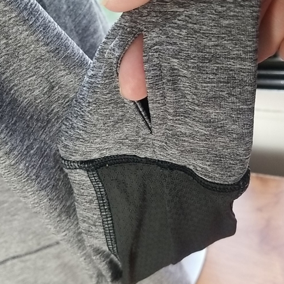 CHAMPION SEMI-FITTED QUARTER ZIP TOP - Picture 3 of 8